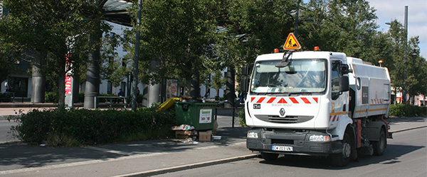 Nettoyage de mobiliers urbains à Liévin